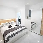Canteras Center لاس بالماس دي غران كاناريا