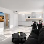 Canteras Center * لاس بالماس دي غران كاناريا